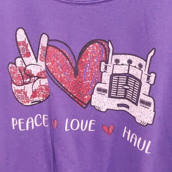 Lady Trucker Tee shirt " Peace Love Haul" size 2X modern fit EUC - Picture 1 of 4